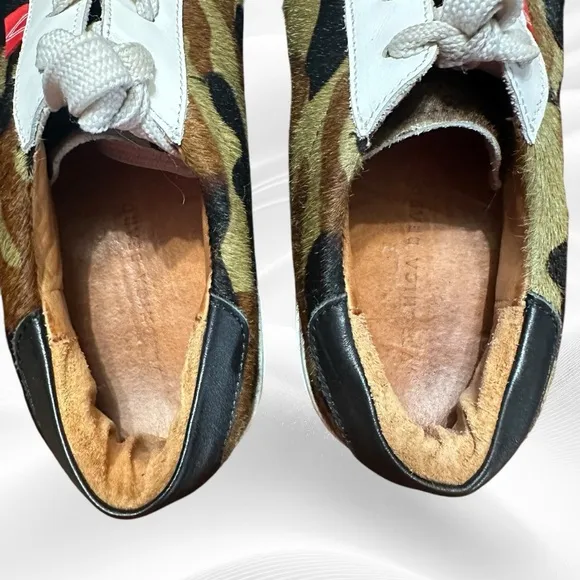 Veronica‎ Beard Sami Camo Skater Sneakers Sz 39/8.5-9 US Calf Fur