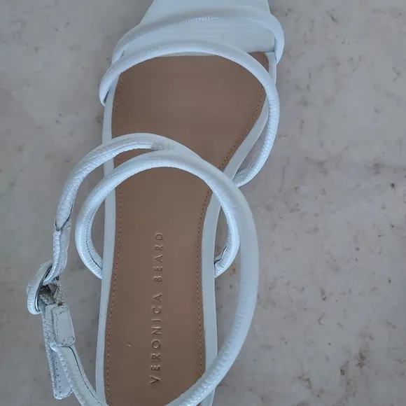 Veronica Beard Sandals Size 8.5  NWT