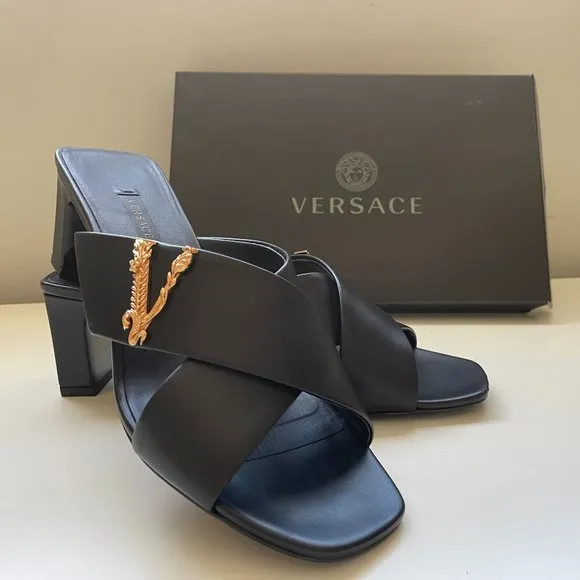 Versace Virtus Black leather Sandals. Size US 8.5, EU 38.5