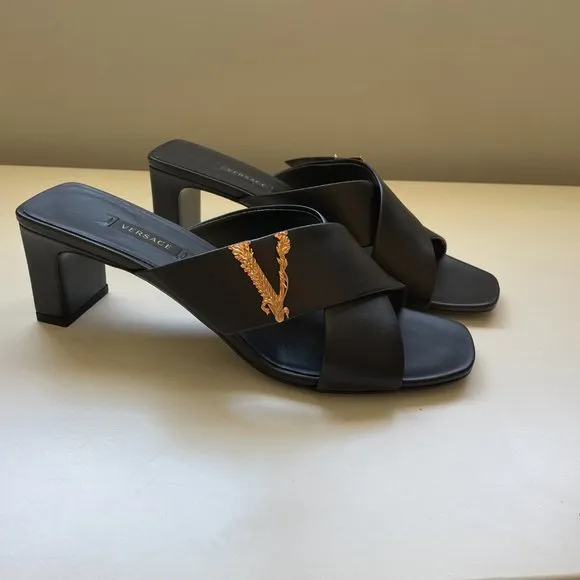 Versace Virtus Black leather Sandals. Size US 8.5, EU 38.5