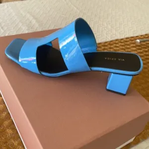 🔥VIA SPIGA blue 2” leather sandal slides, NEW, 9