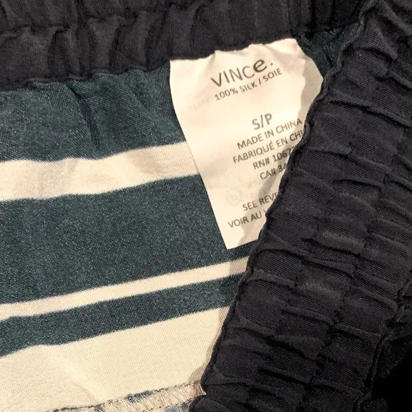 Vince Border Print Silk Drawstring Shorts in Coastal Blue. Size Small. NWOT