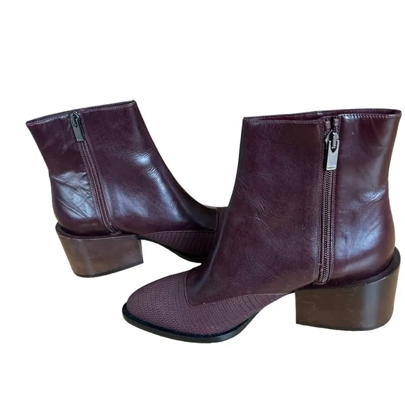 Vince burgundy pointed toe embossed leather chunky heel ankle boots size 6