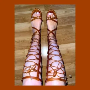 VINCE CAMUTO Brown Lace Up Gladiator Sandals VINCE CAMUTO Gladiator Sand…