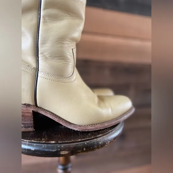 Vintage 70s FRYE Cream Leather Western Boots | Size 9.5 Men’s | Made in USA