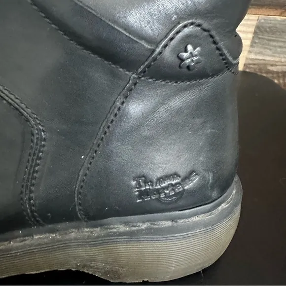 Vintage 90s DR MARTENS Womens 11/ 43 Leather Boots YOLANDA Chunky BLACK Lugged