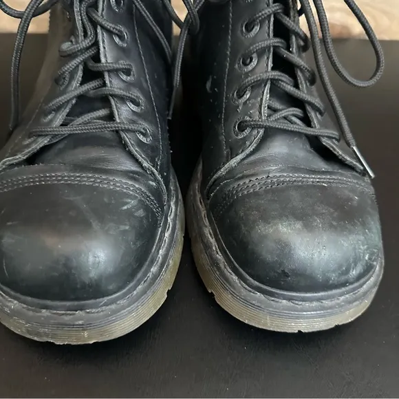 Vintage 90s DR MARTENS Womens 11/ 43 Leather Boots YOLANDA Chunky BLACK Lugged