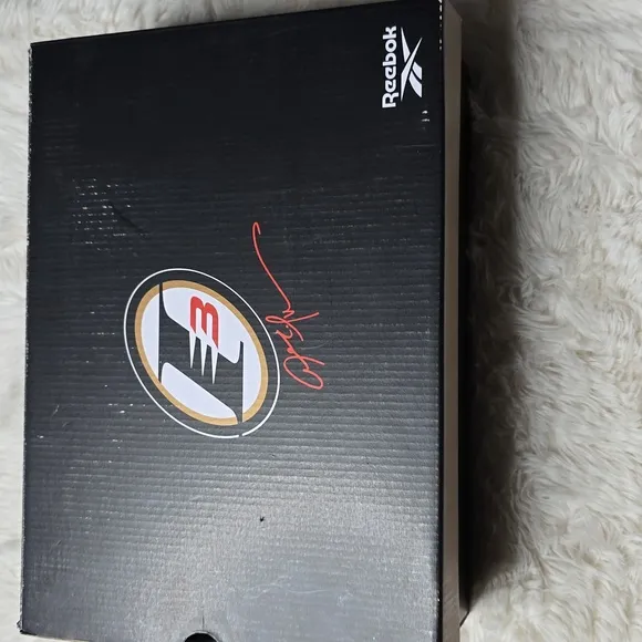 VINTAGE Allen Iverson Basketball Sneakers