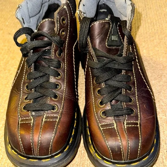 Vintage Dr. Martens 9793 DMs chunky boots England Brown Men 7 / 8 US Women /UK 6
