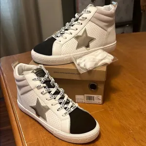 Vintage Havana Women's Size 8 Gray White and Black High-Top Sneakers