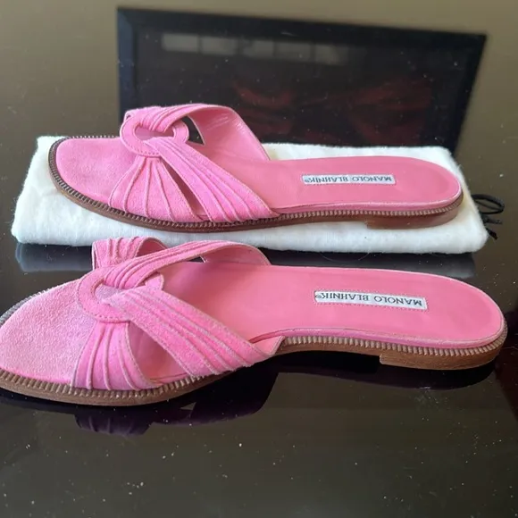Vintage Manolo Blahnik Pink Women's Slide   Sandals Suede made Italy 37-1/2