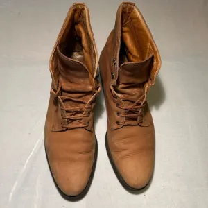 Vintage Salvatore Ferragamo Brown Ankle Boots with Classic Lace-Up Design