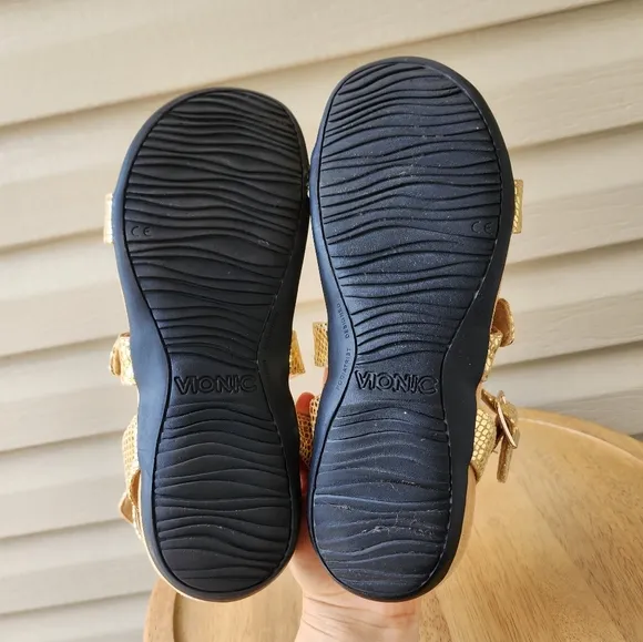 Vionic Elnora sandals