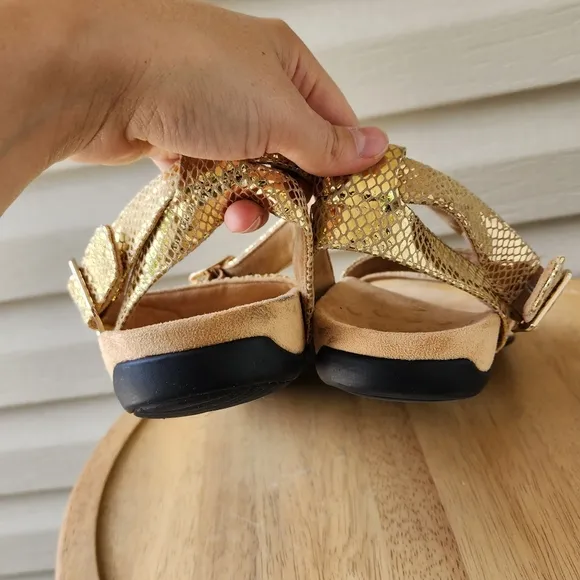 Vionic Elnora sandals