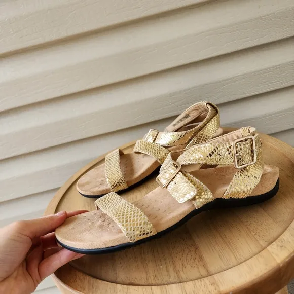 Vionic Elnora sandals