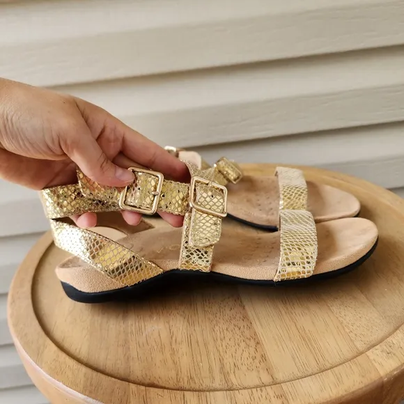 Vionic Elnora sandals