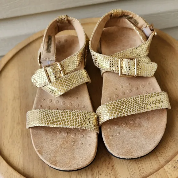Vionic Elnora sandals