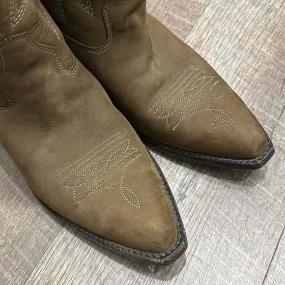 Vittorio Ricci olive green/brown embroidered pointed toe western cowboy boots