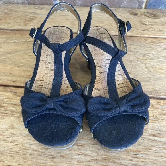 VTG Candies Girls Black Eyelet Fabric Bow Studded Wooden Clog Sandals Size 2