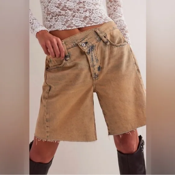 We The Free Tan Boomerang Short Sandy Faded Acid Wash High Rise Long Short