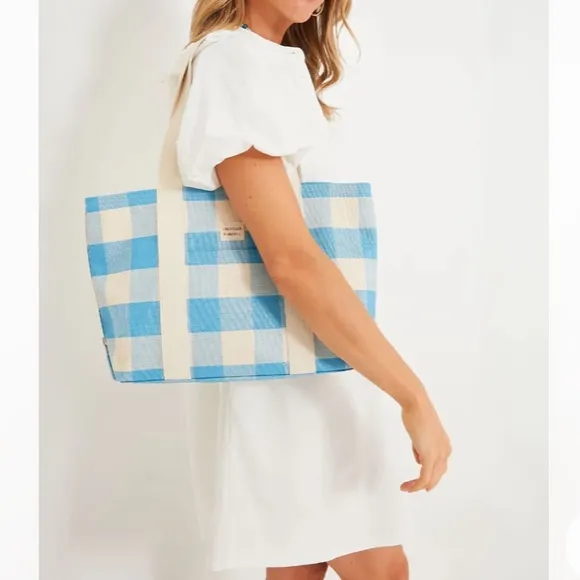 White Carly DressPOMANDER PLACE