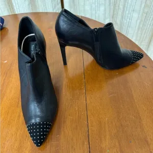 White House Black Market black leather stiletto heel booties size 9 side zip