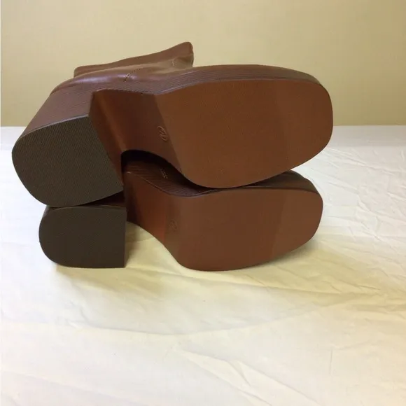Wild Pair Brown Heeled Boots with Chunky Heel