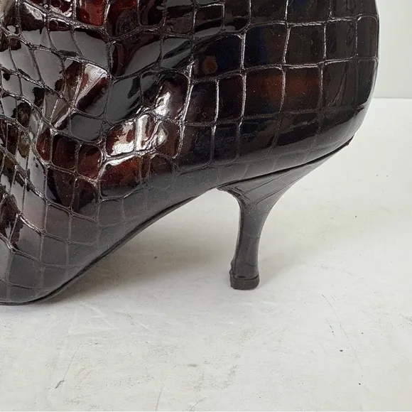 Women’s Stewart Weitzman Patent Leather Croc Pattern Boots Size 7.5 M Spain