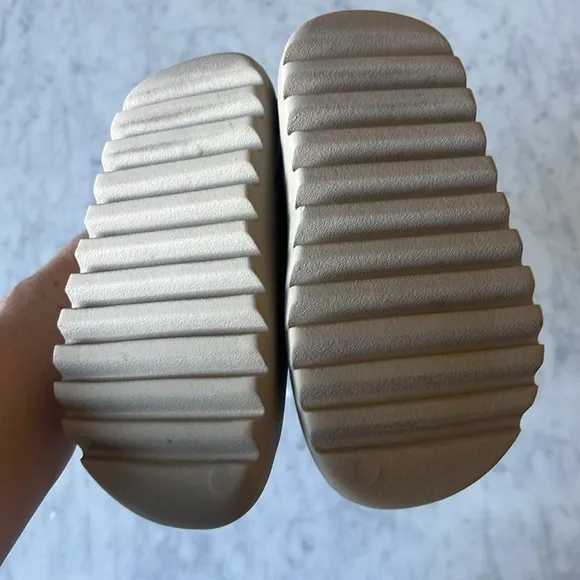 Yeezy size 13 kids Beige Slide Sandals