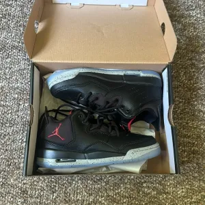 Youth Jordan Courtside 23 Basketball Sneakers size 4 brand new in box