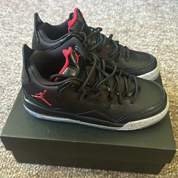 Youth Jordan Courtside 23 Basketball Sneakers size 4 brand new in box