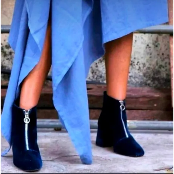 Zara 9.5  Midnight Blue Velvet Front Zip Ankle Boots Square Toe Block Heel EU 40