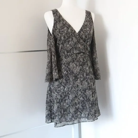 ZARA Black &amp; Grey Print Cold Shoulder Chiffon Bell Sleeve Mini Dress Size Small