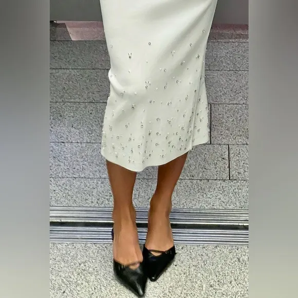 Zara NWT white beaded jeweled embellished midi skirt stretchy material
