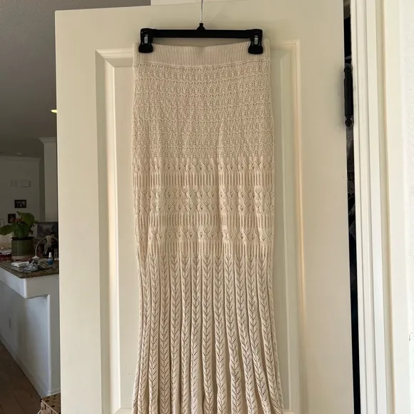 Zsupply beige 2 piece NWT